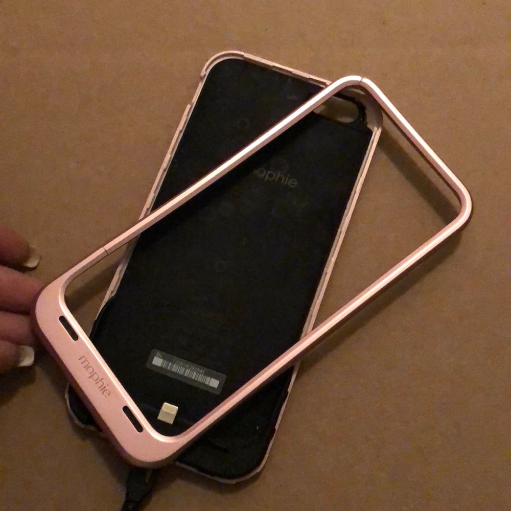 Rose Gold iPhone 6/6S/7 Mophie Case